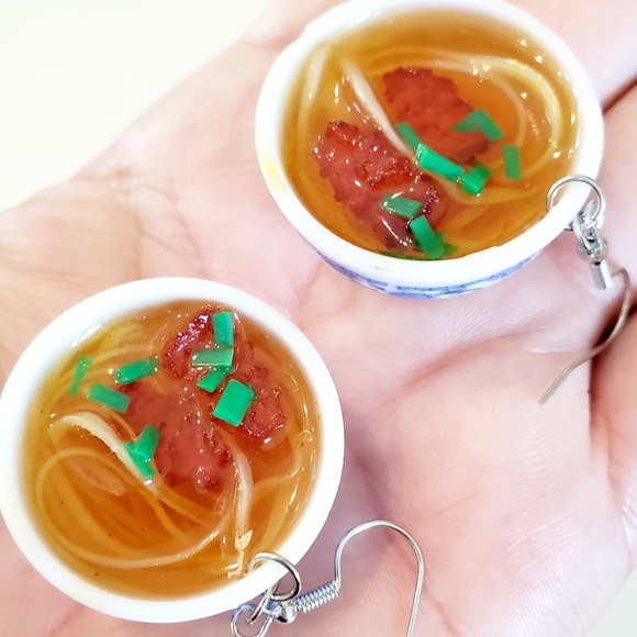Chinese Takeout Soup Noodles Earrings Adorable 🥘❤ - Picture 5 of 6